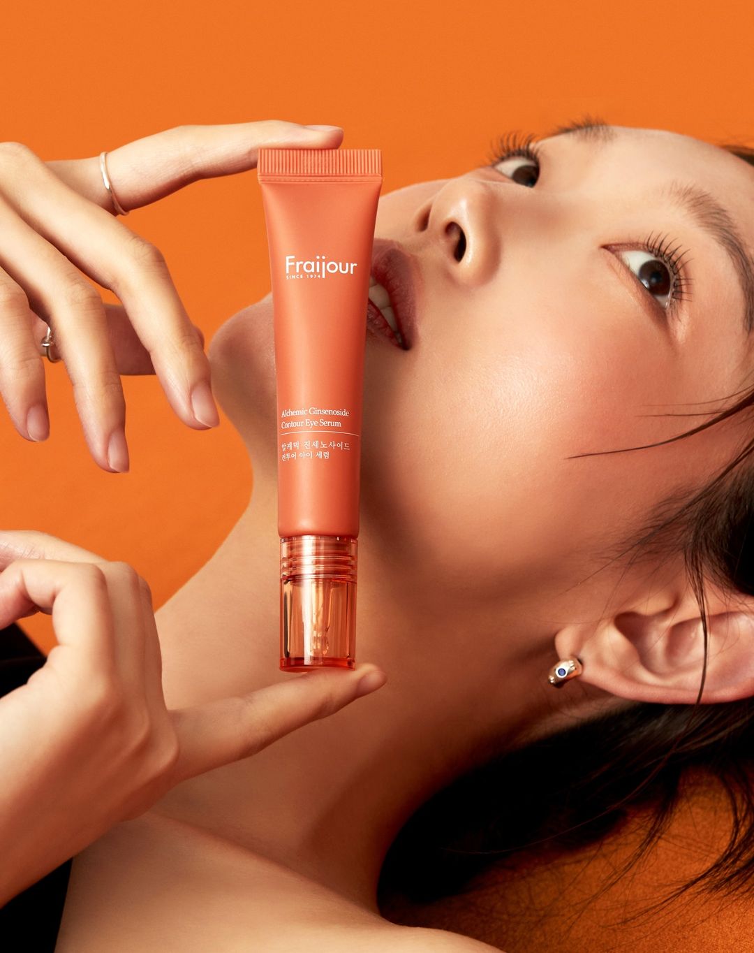 Fraijour Spevňujúce očné sérum so ženšenom a peptidmi (25 ml)