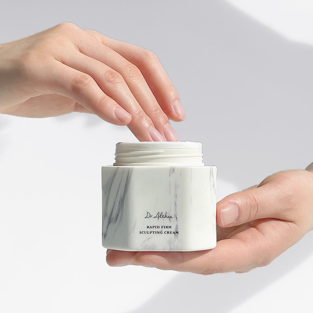 Dr. Althea Spevňujúci krém s plesnivcom alpským a kolagénom (45 ml)