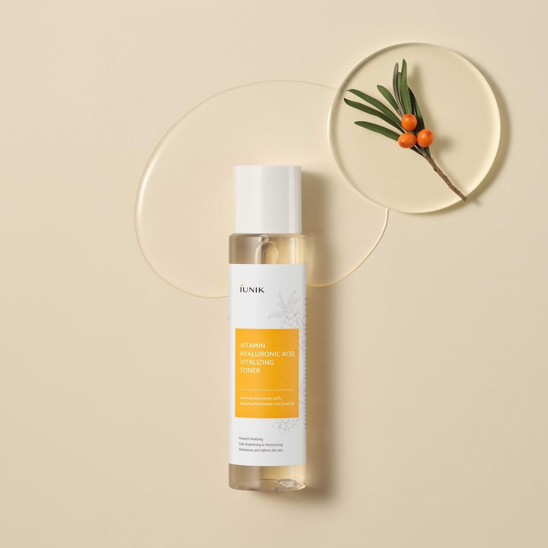 iUNIK Hydratačné tonikum s kyselinou hyalurónovou a vitamínmi (200 ml)